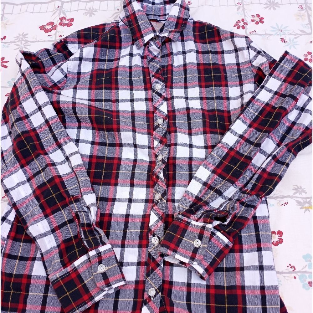 Banana Republic Soft Wash Size S Longsleeves Button Up Women’s Shirt